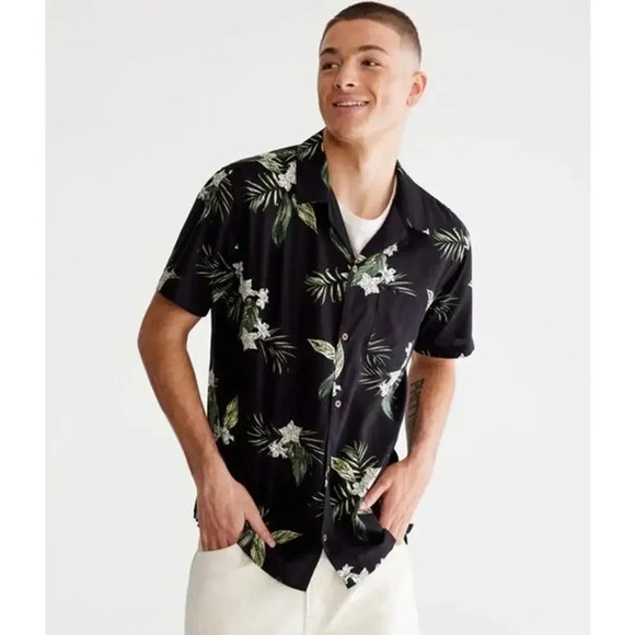 Aéropostale Men's Large Tropical Print Black Floral Short Sleeve Button Down Top - Picture 1 of 4